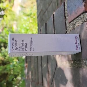 Rare Beauty Always an Optimist Pore Diffusing Primer